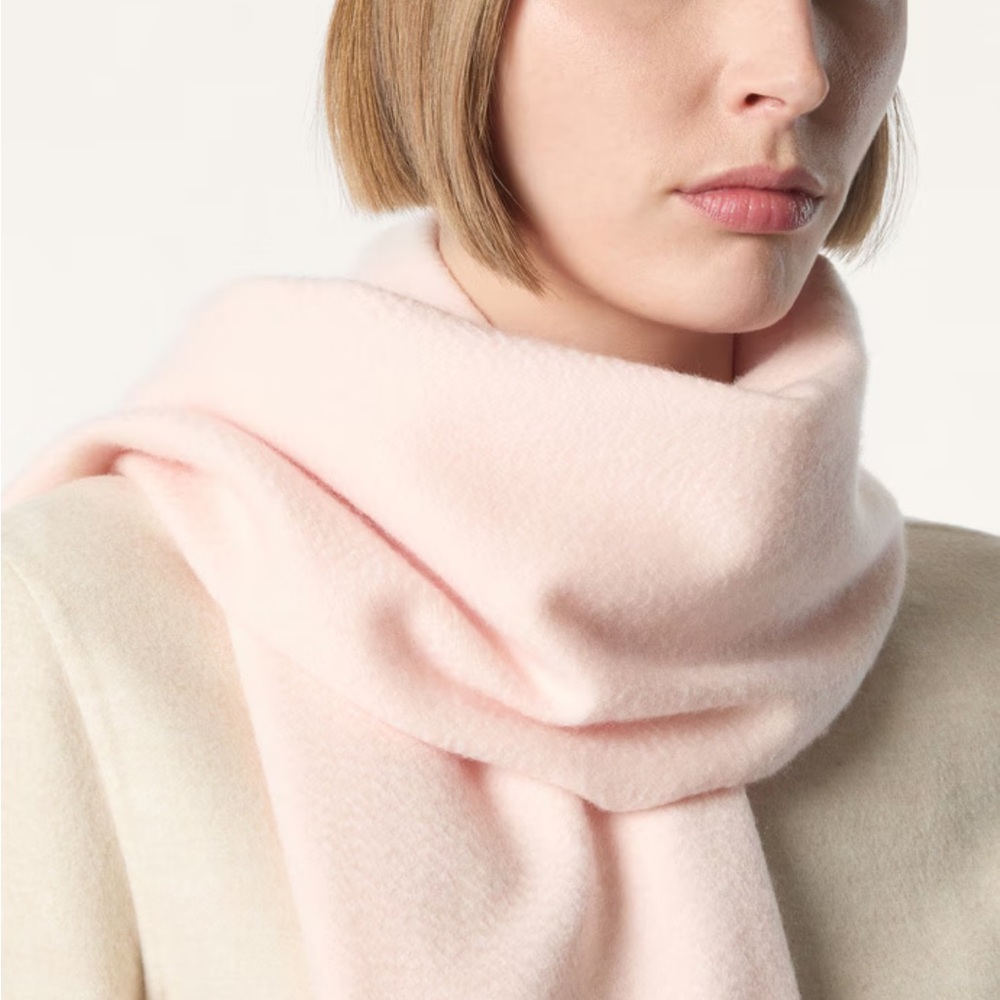 Loro Piana Light Pink Scarf